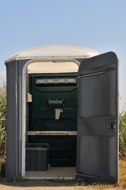 Best Construction site porta potty rental  in Savanna, IL