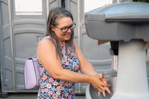 Best Affordable porta potty rental  in Savanna, IL